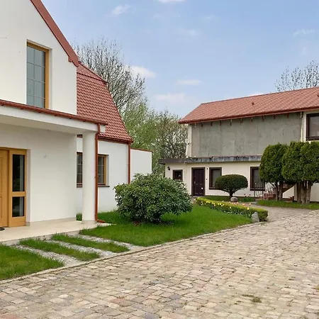 Beautiful In With 5 Bedrooms Podamirowo