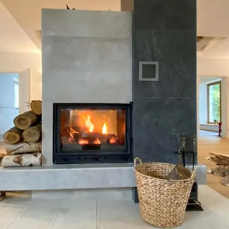 Beautiful In With 5 Bedrooms Semesterbostad