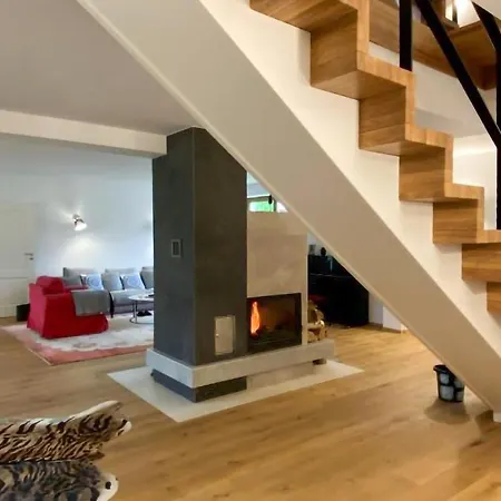 Semesterbostad Beautiful In With 5 Bedrooms *